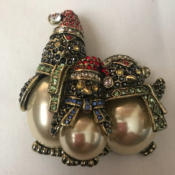 Heidi Daus Jewelry - NWOT Heidi Daus "Snow Day" Penguin Family Christmas Crystal Brooch